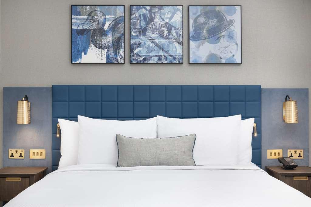 Lost Property St Pauls London, Curio Collection By Hilton Room photo
